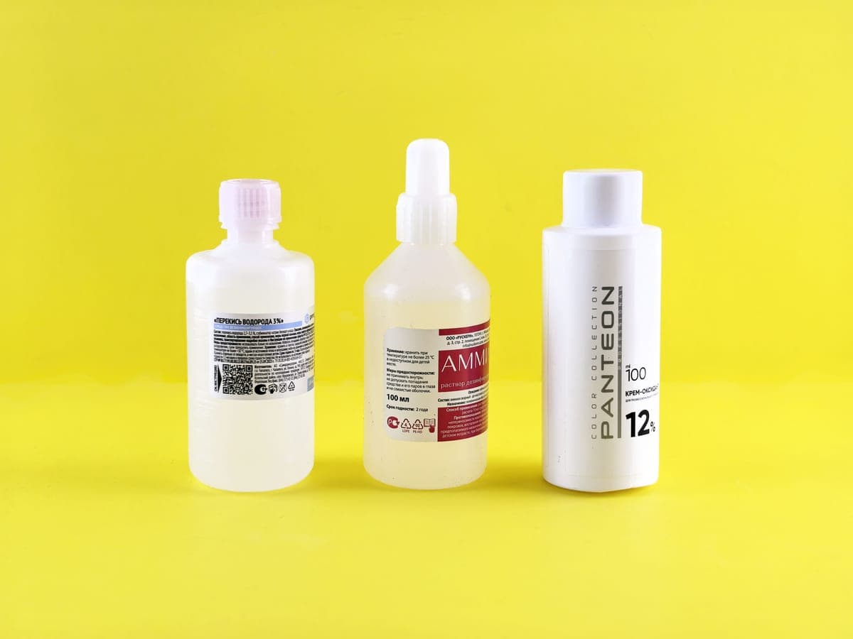 Close view of a sunscreen drug facts panel listing active ingredients